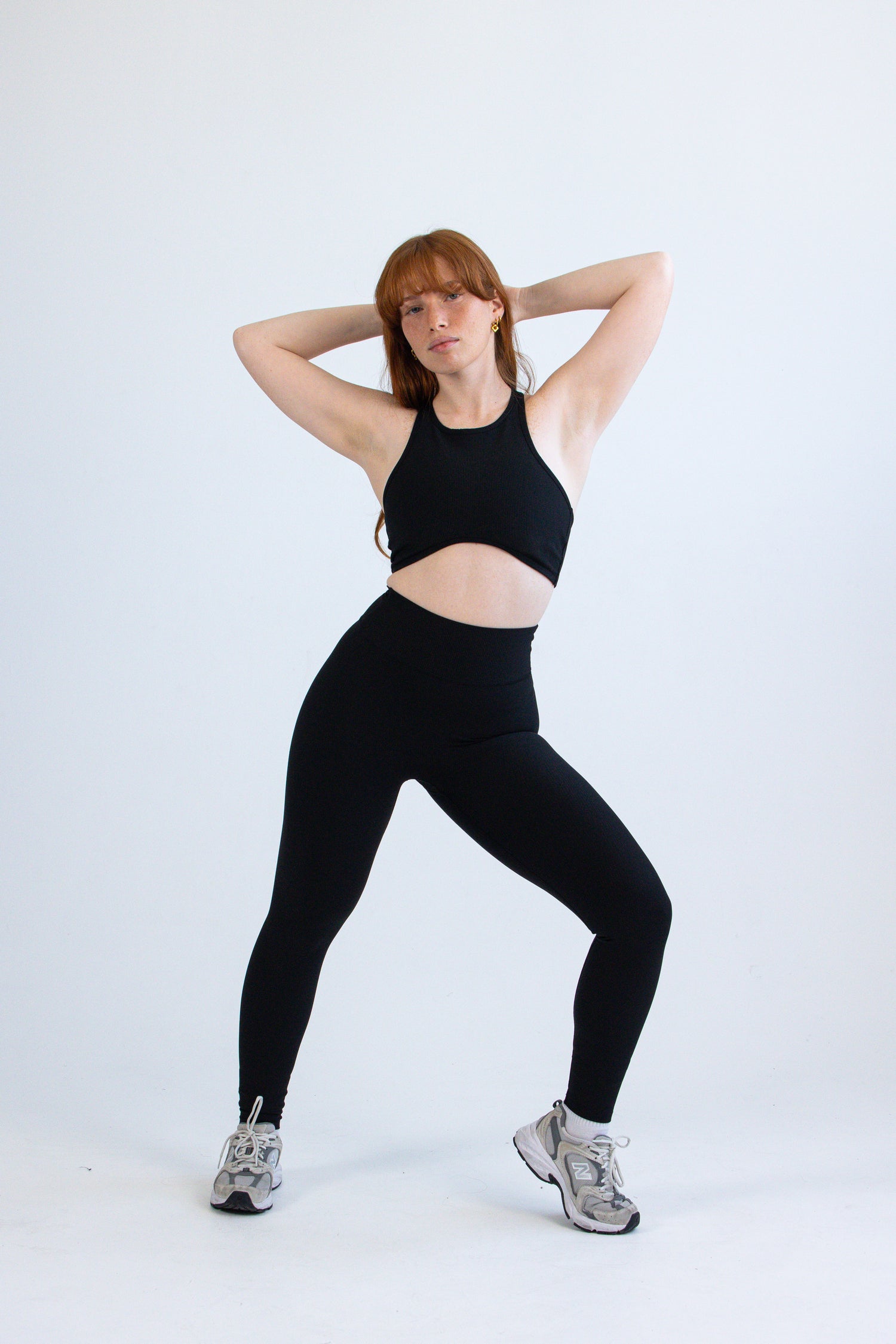 טופ VIBE - שחור