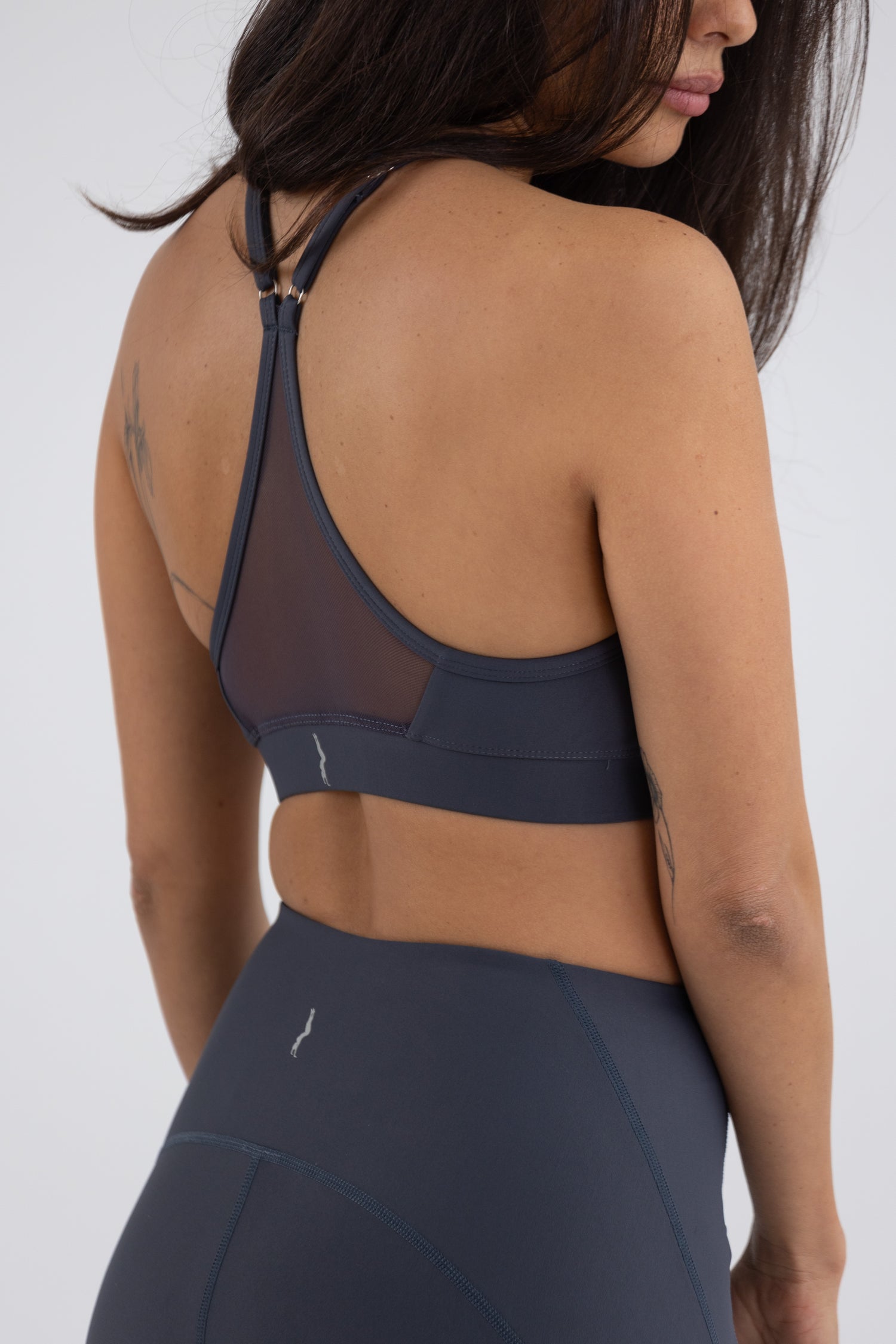 טופ SHAPE - אפור