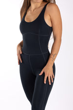 אוברול כחול כהה ליוגה ופילאטיס