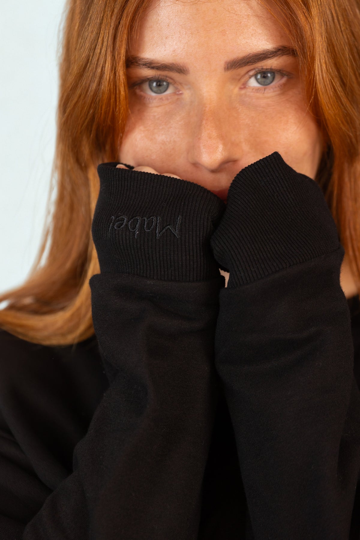 חולצת פוטר שחורה קרופ