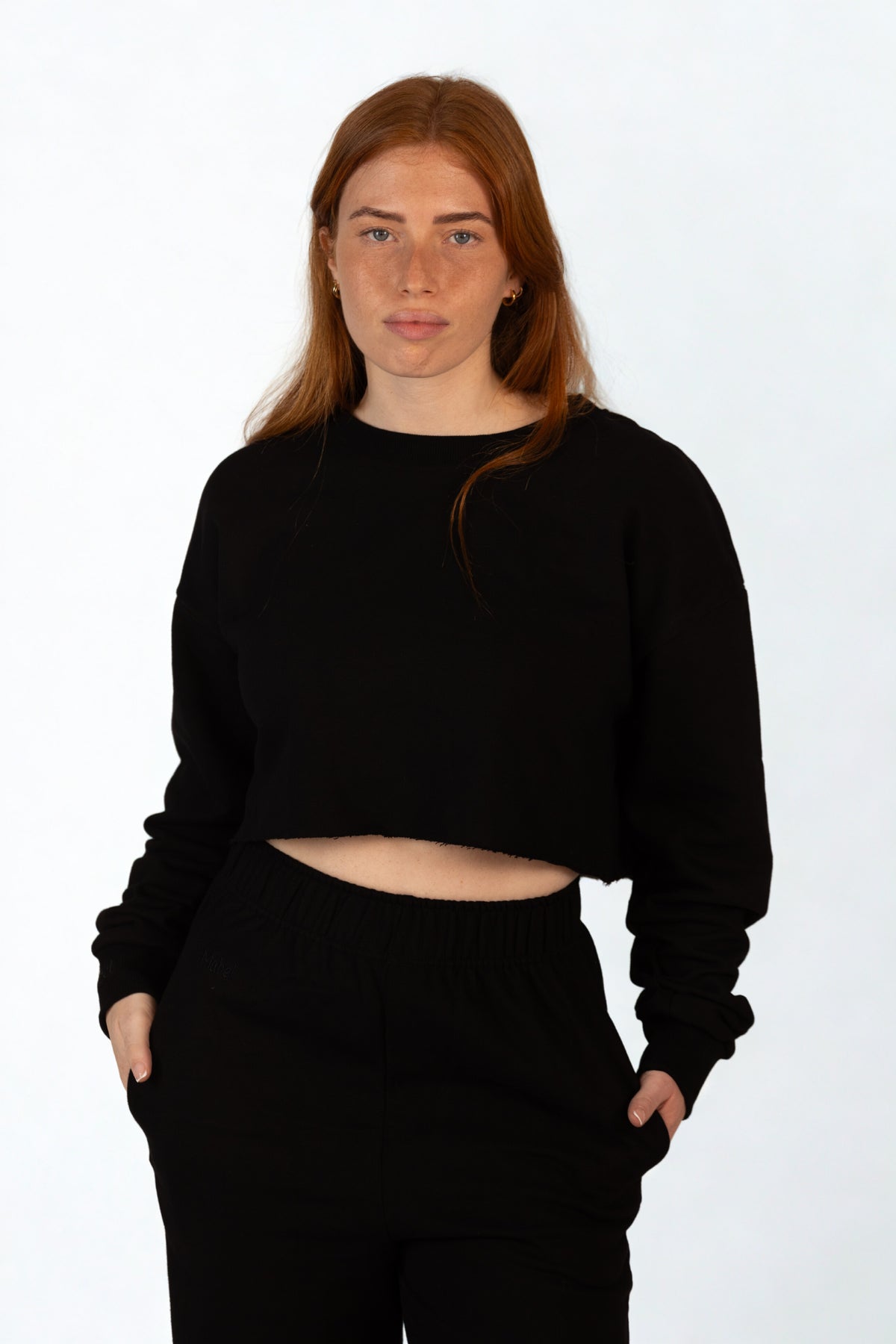 חולצת פוטר שחורה קרופ