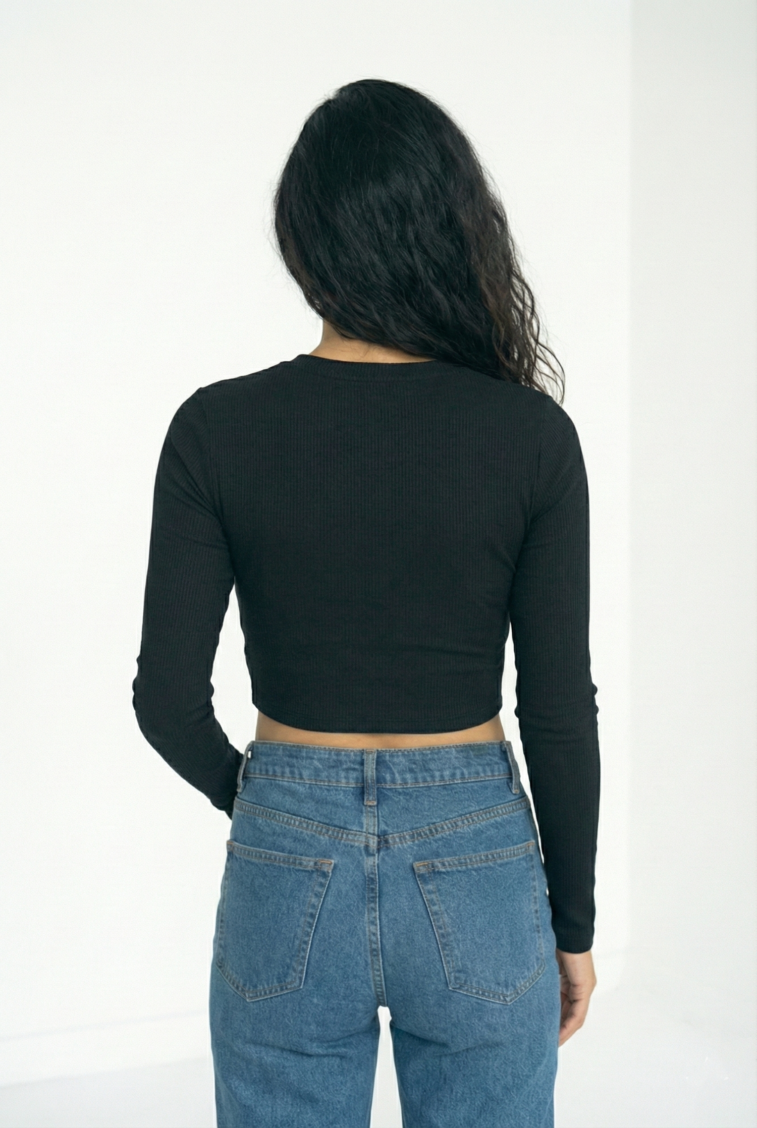 חולצת קרופ שרוול ארוך TCZ - שחור